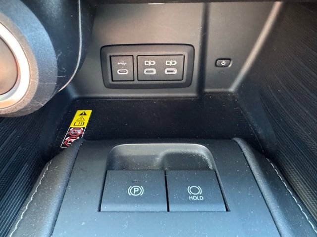 Certified 2024 Toyota Venza XLE AWD/4WD image 28