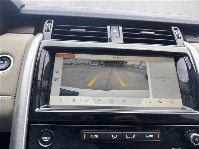 Used 2019 Land Rover Discovery HSE image 16