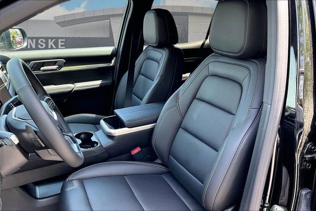 New 2026 GMC Terrain Elevation w/ Elevation Premium Package AWD/4WD image 11