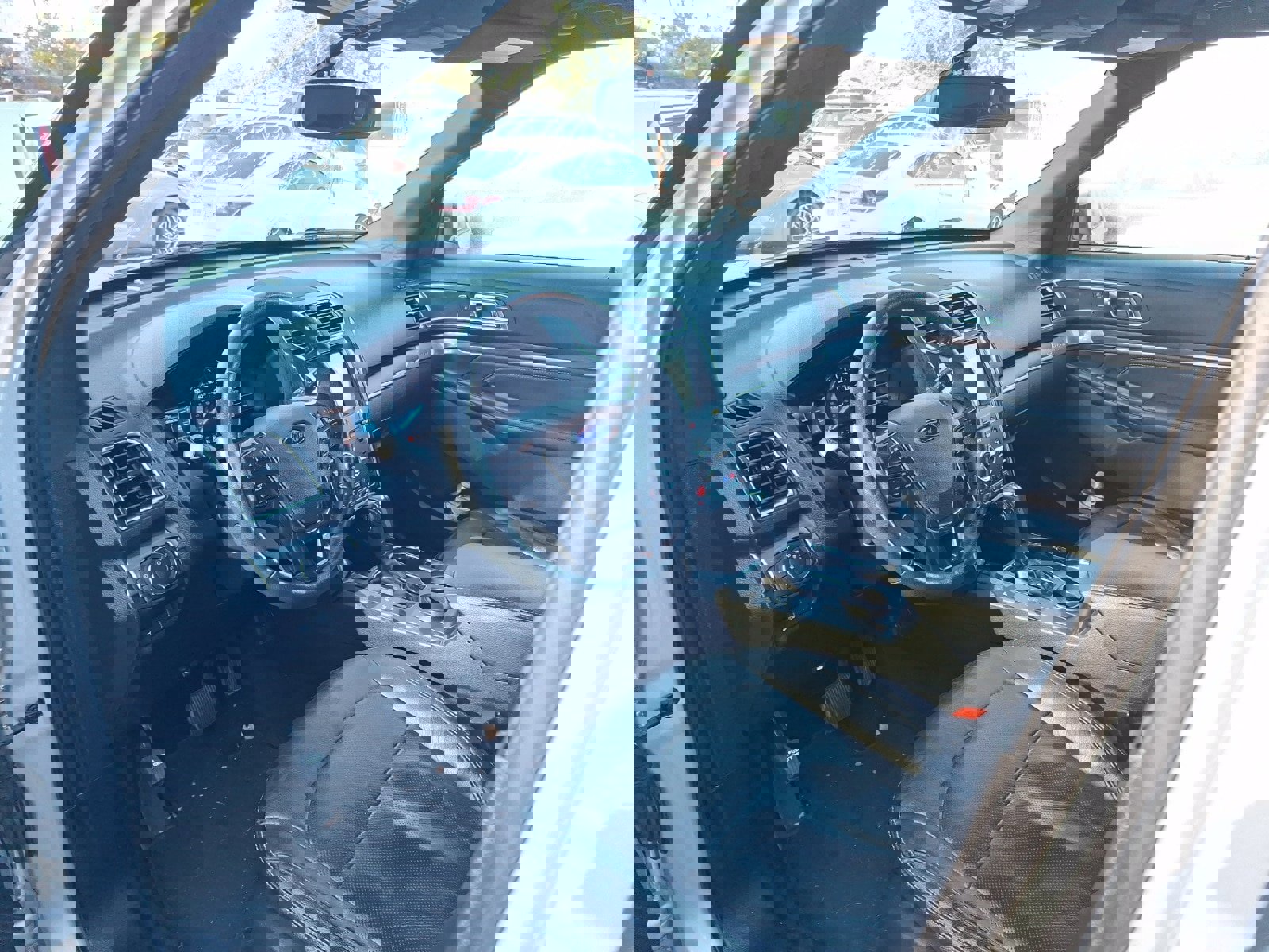 Used 2019 Ford Explorer Limited w/ Class III Trailer Tow Package image 9