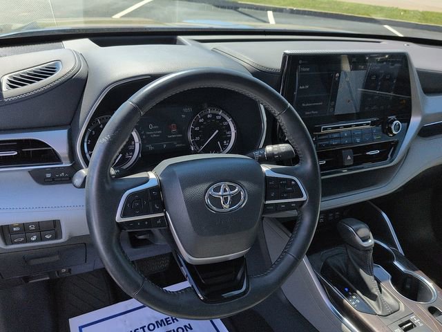 Used 2022 Toyota Highlander Platinum AWD/4WD image 13