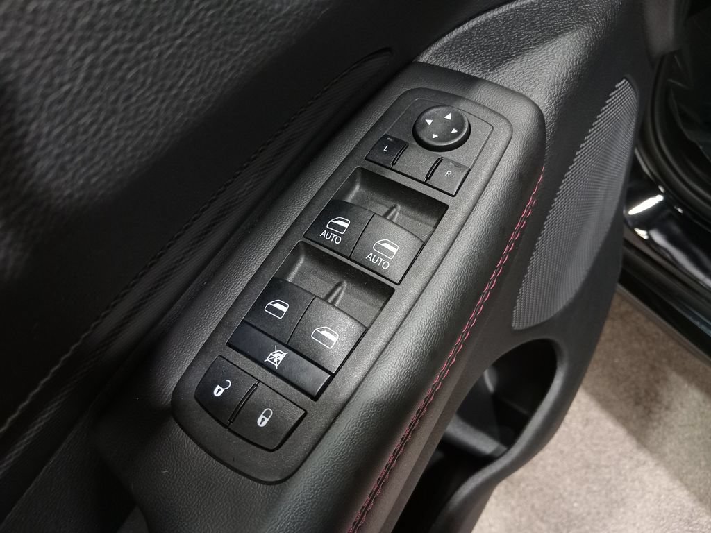 Used 2022 Dodge Durango R/T w/ Blacktop Package AWD/4WD image 19