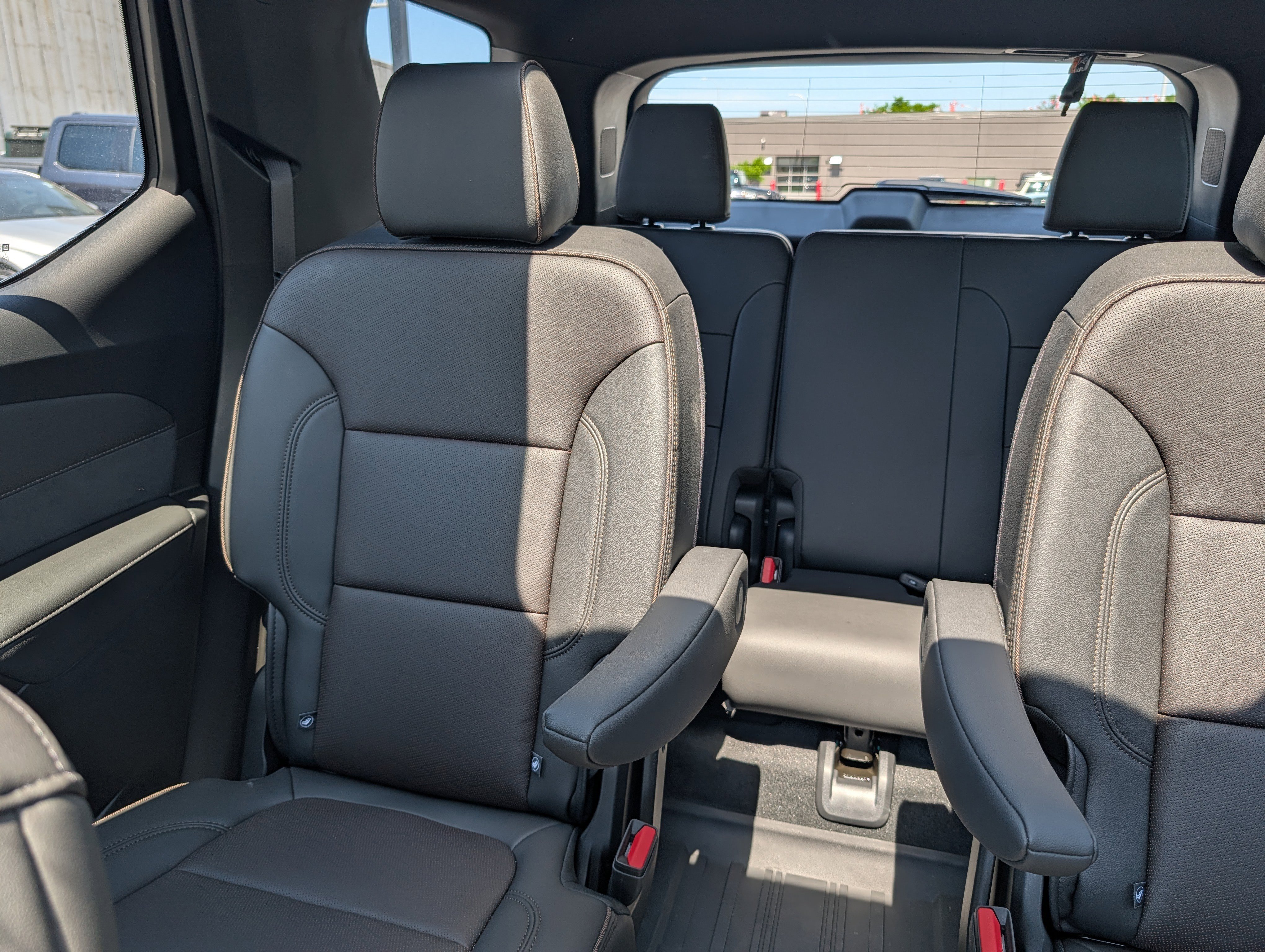 Used 2023 Chevrolet Traverse High Country w/ LPO, Floor Liner Package AWD/4WD image 12