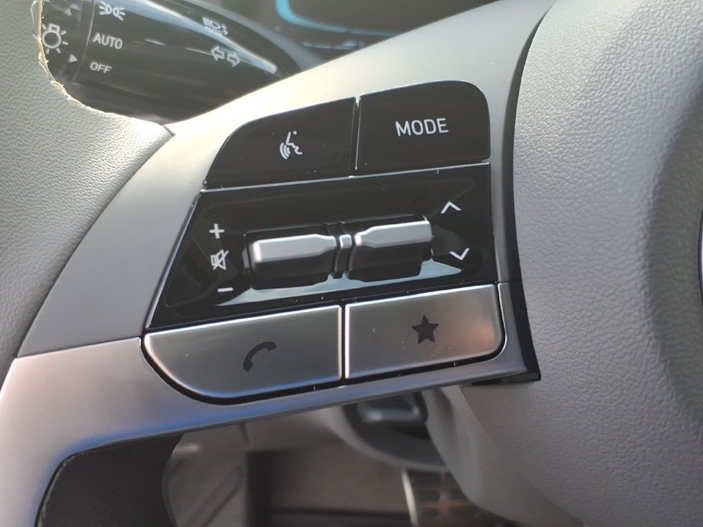 Used 2026 Hyundai Elantra Sport w/ Cargo Package FWD image 17