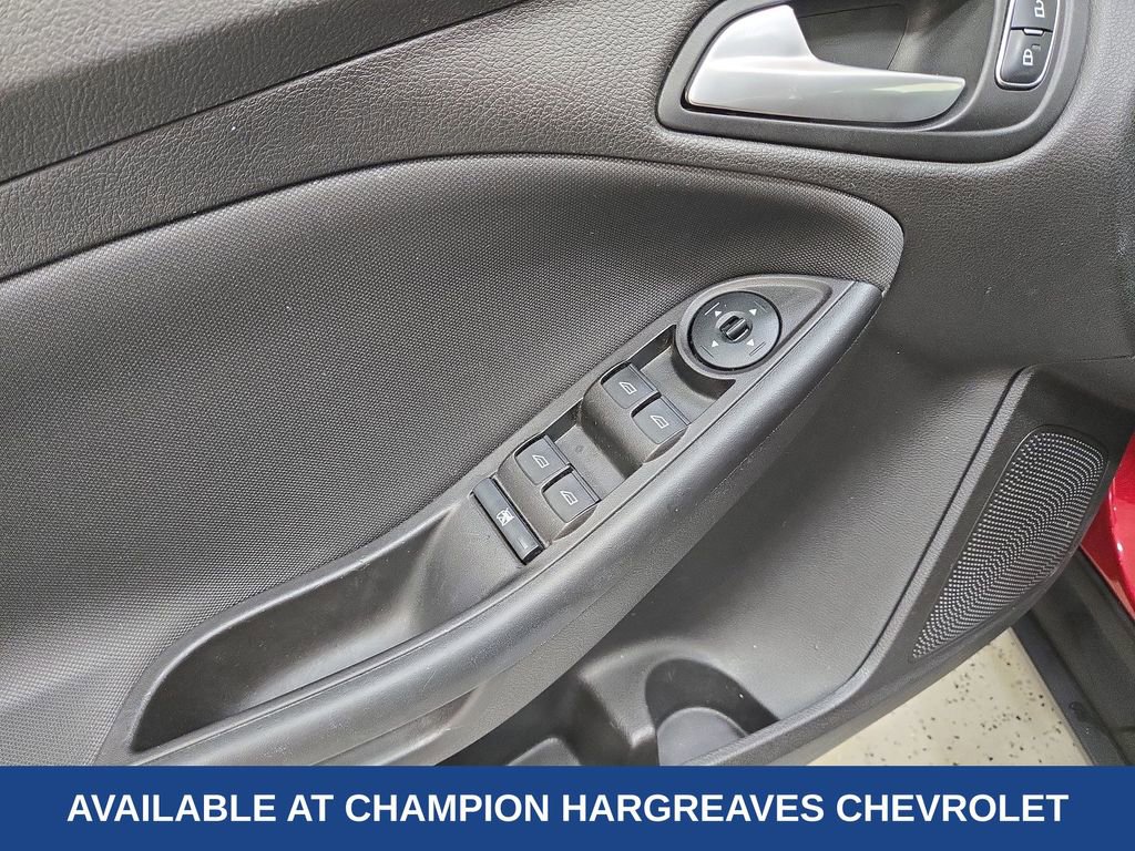 Used 2017 Ford Focus SE image 32