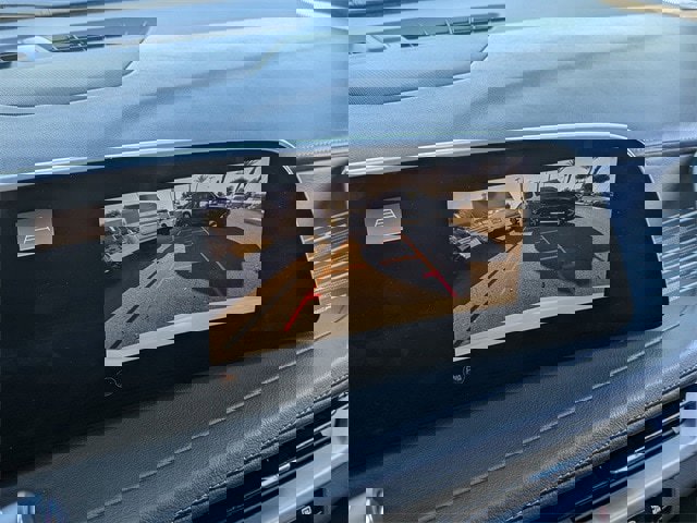 Used 2024 Cadillac XT4 Premium Luxury image 24