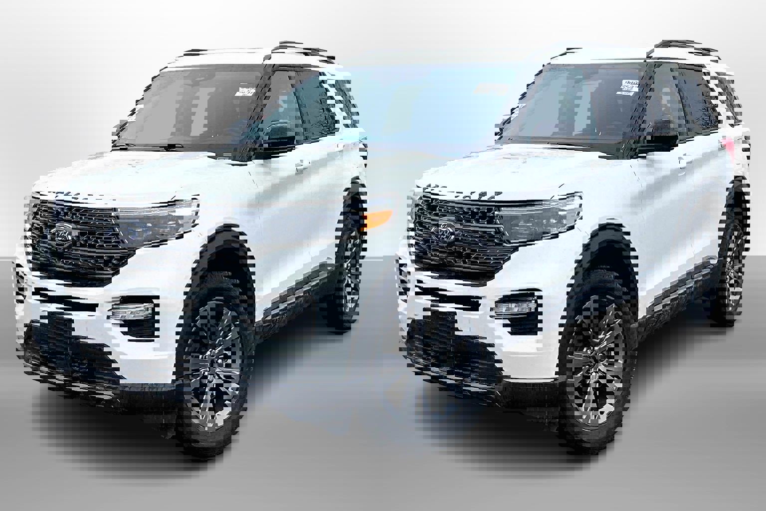 Used 2022 Ford Explorer XLT w/ Equipment Group 202A image 13