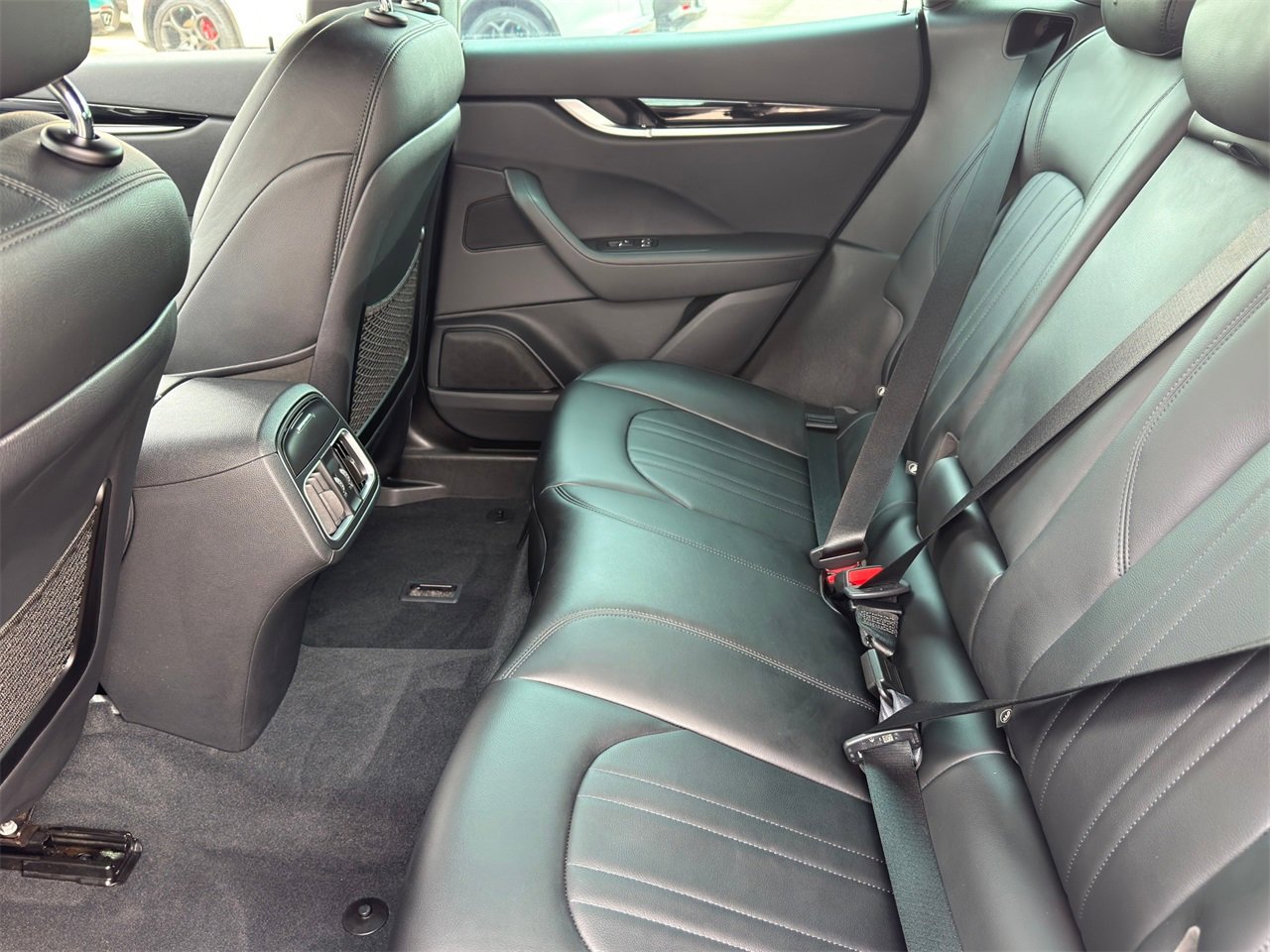 Certified 2023 Maserati Levante GT image 31