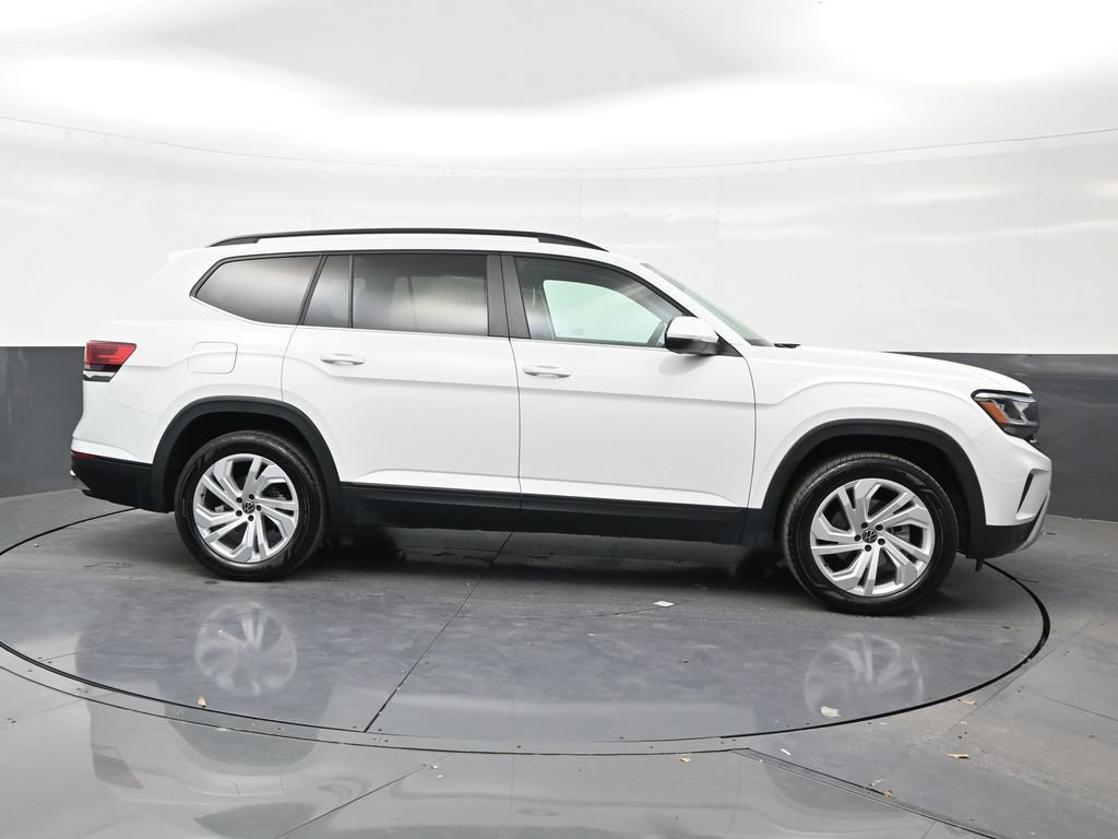 Used 2023 Volkswagen Atlas SE w/ Panoramic Sunroof Package FWD image 6