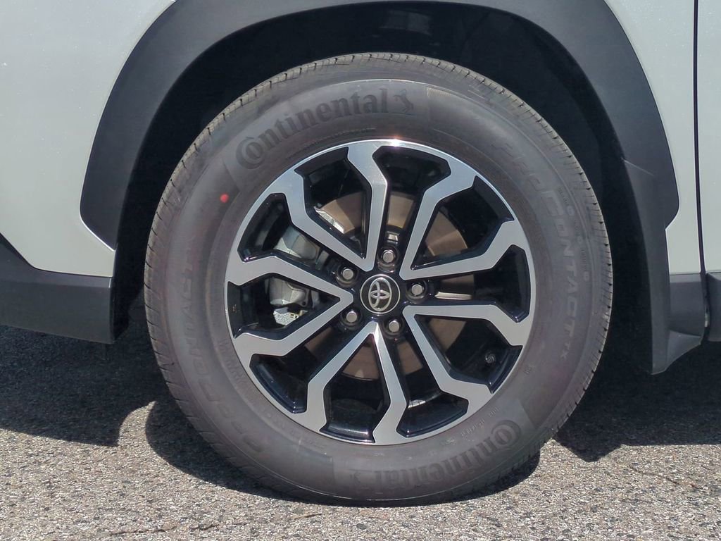 New 2026 Toyota Corolla Cross SE image 11