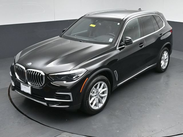 Used 2023 BMW X5 xDrive40i w/ Premium Package AWD/4WD image 47