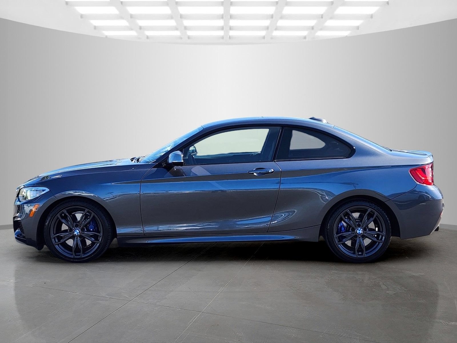 Used 2016 BMW M235i Coupe RWD image 4