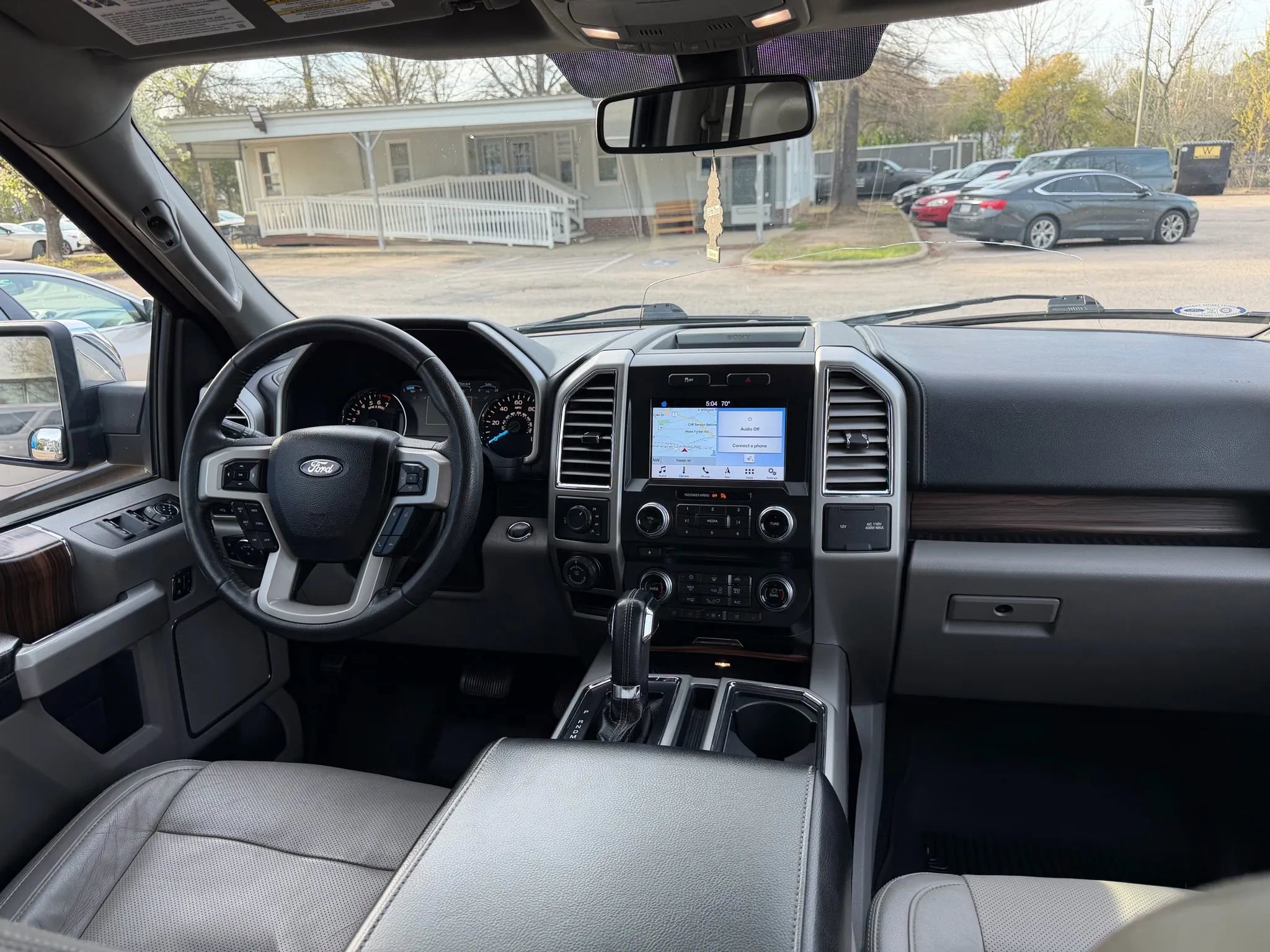 Used 2016 Ford F150 Lariat w/ Equipment Group 502A Luxury AWD/4WD image 20