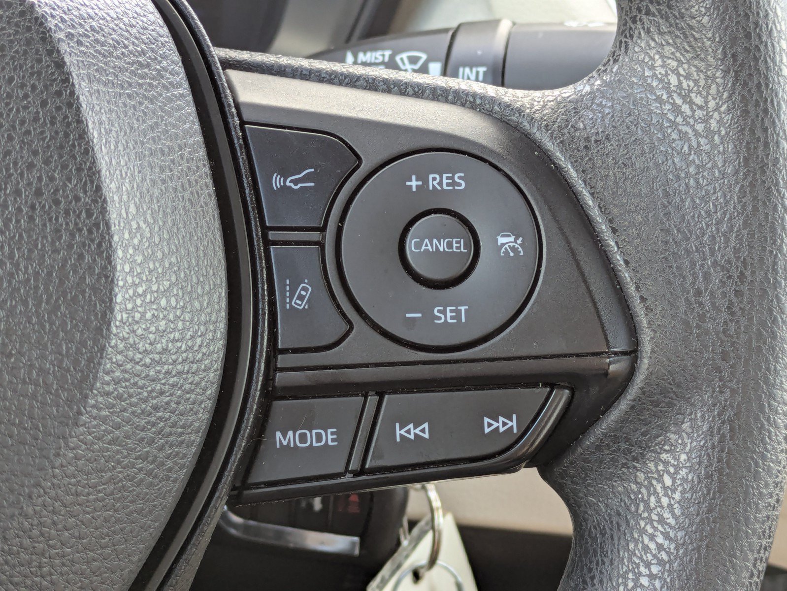 Used 2022 Toyota Corolla LE FWD image 19