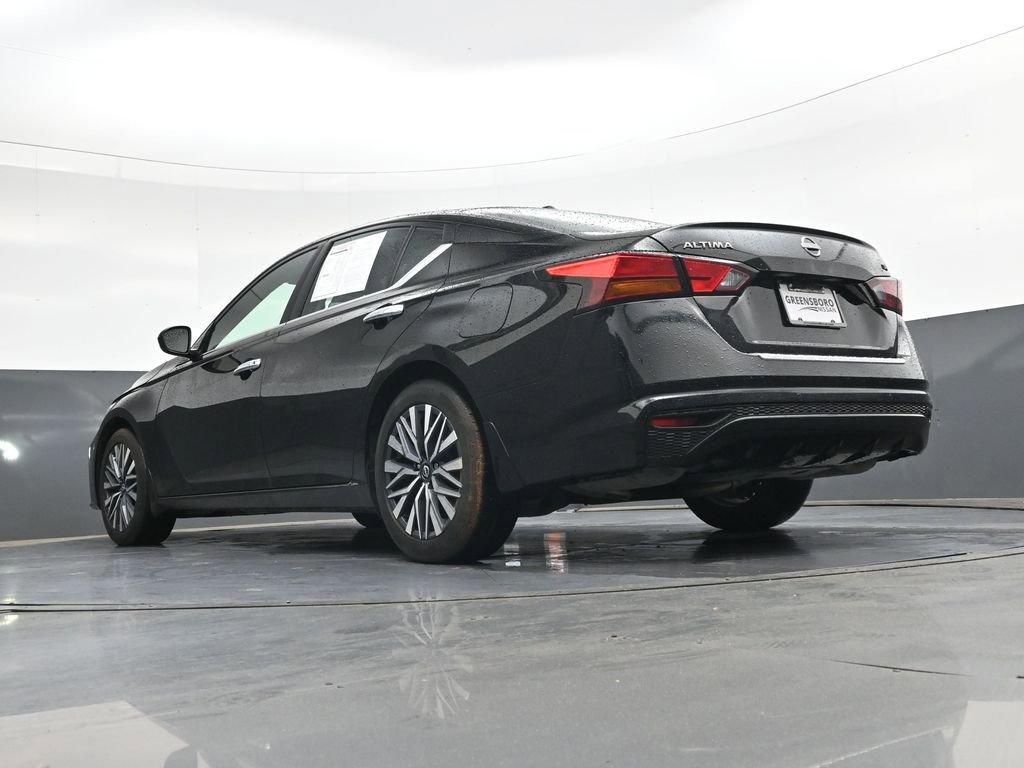 Used 2023 Nissan Altima 2.5 SV FWD image 41