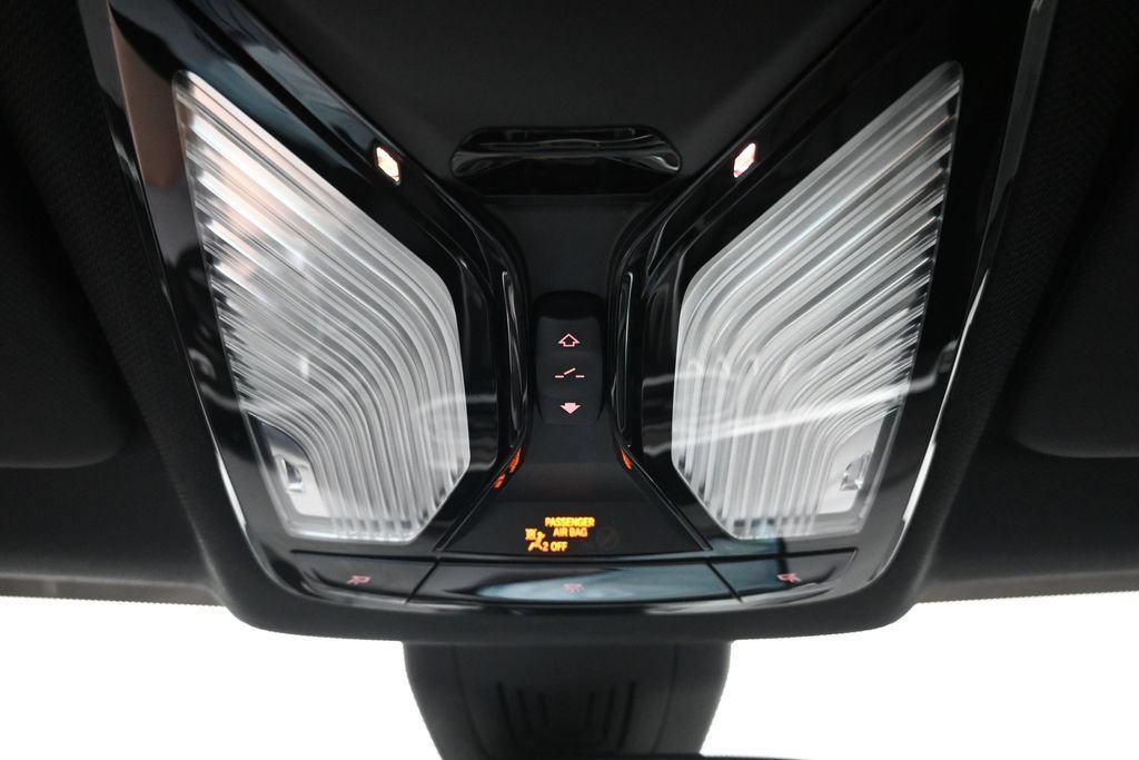 Used 2022 BMW X5 xDrive40i w/ Premium Package AWD/4WD image 23