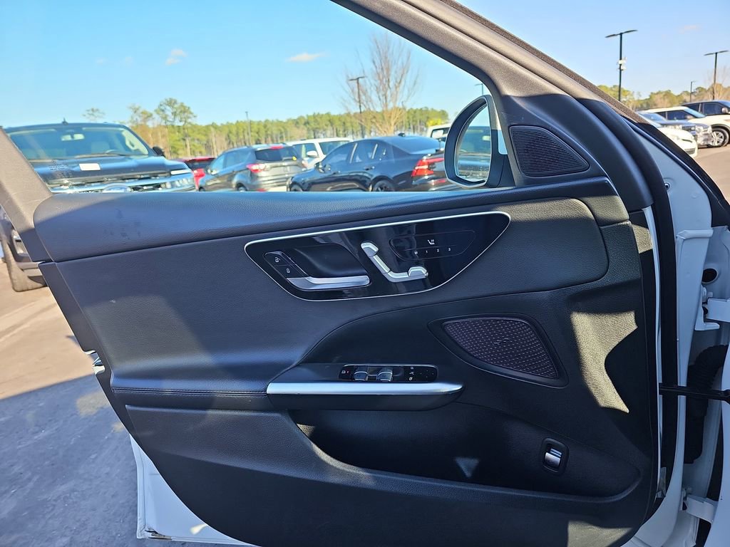 Used 2023 Mercedes-Benz C 300 Sedan image 33