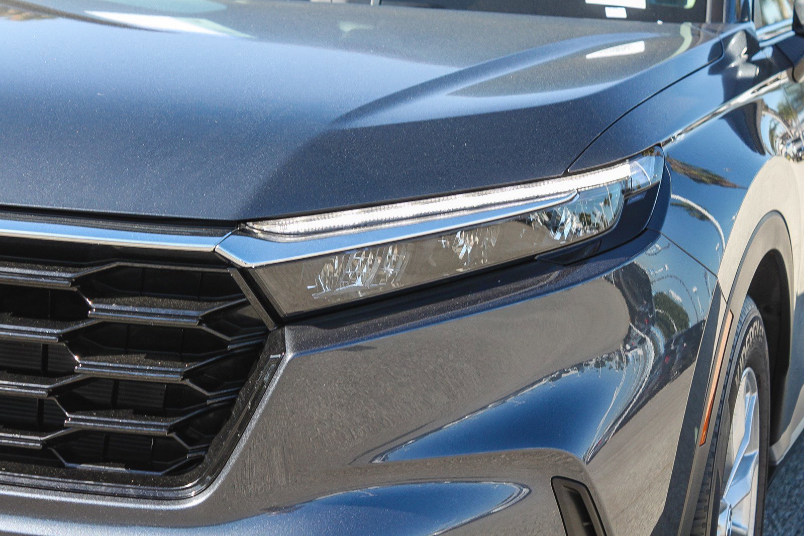 Certified 2025 Honda CR-V EX image 5