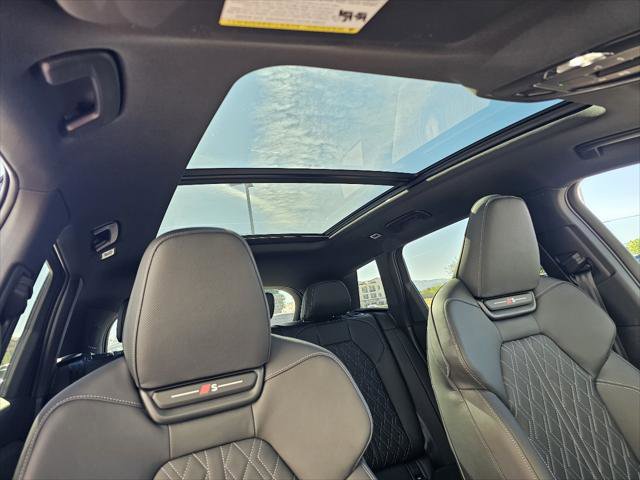 New 2025 Audi SQ6 e-tron Premium Plus AWD/4WD image 3
