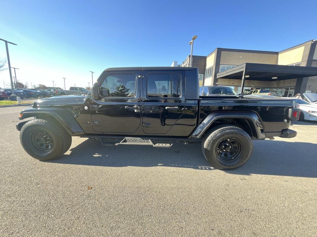 Used 2021 Jeep Gladiator Sport image 5