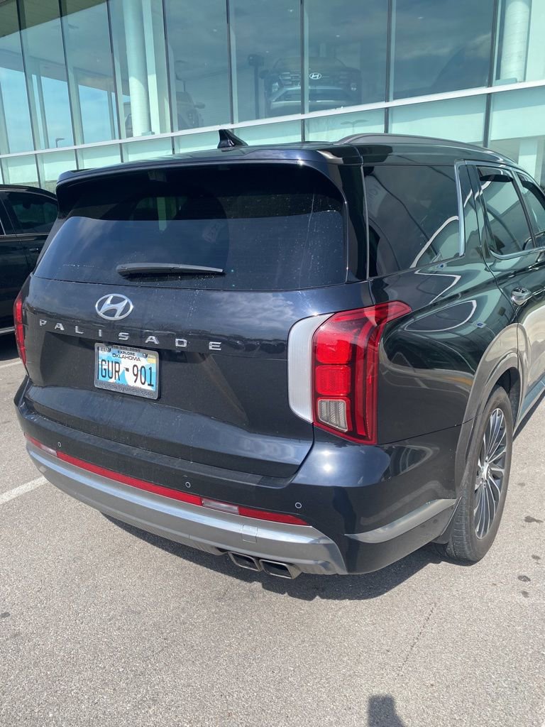 Used 2023 Hyundai Palisade Calligraphy image 5