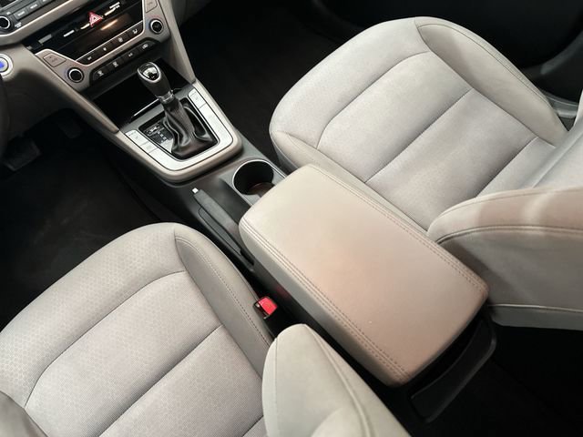 Used 2017 Hyundai Elantra SE w/ SE A/T Tech Package 03 image 24