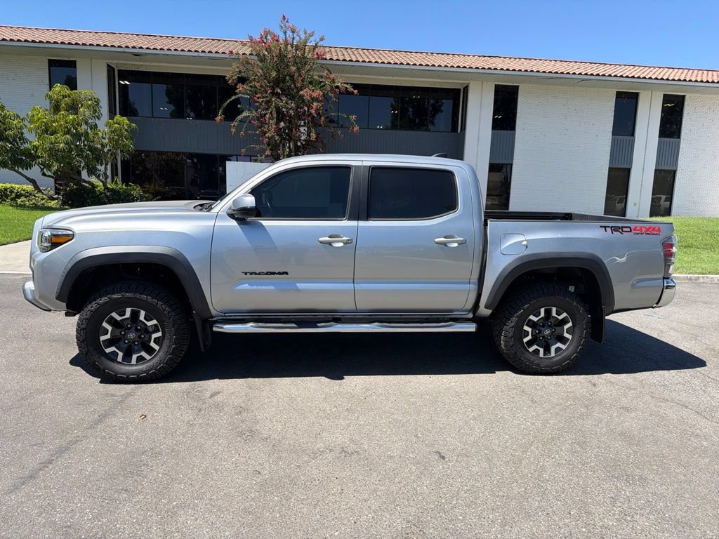 Used 2023 Toyota Tacoma TRD Off-Road w/ Black Out Package (TMS) AWD/4WD image 2