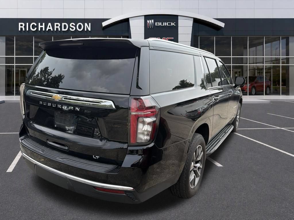 Used 2022 Chevrolet Suburban LT w/ Luxury Package AWD/4WD image 9