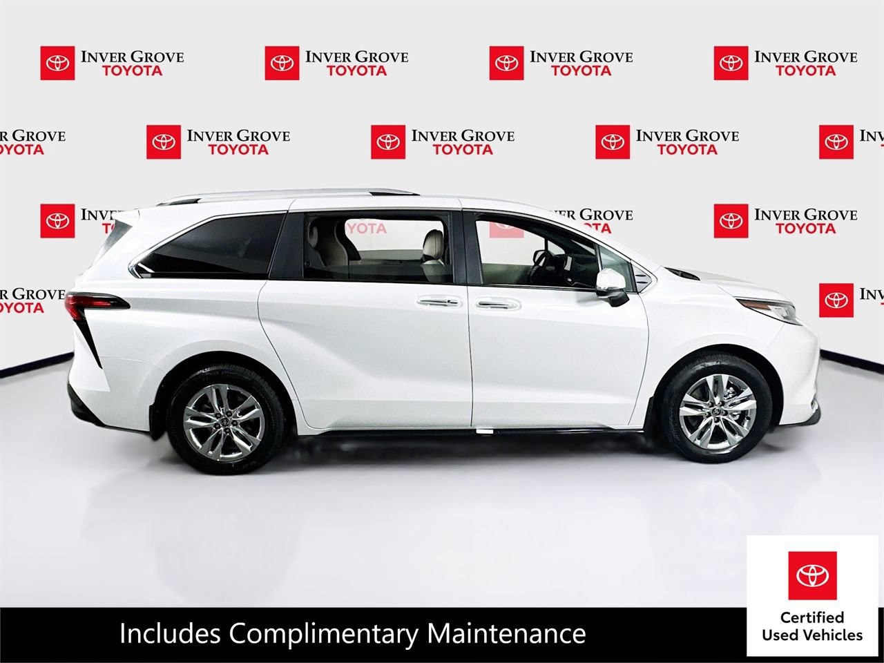 Certified 2026 Toyota Sienna Limited image 4