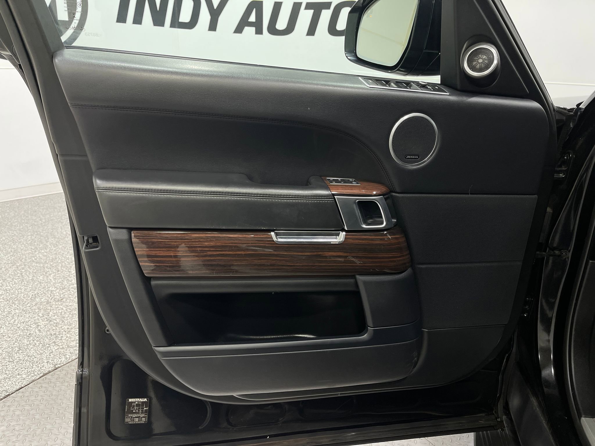 Used 2016 Land Rover Range Rover Supercharged image 14