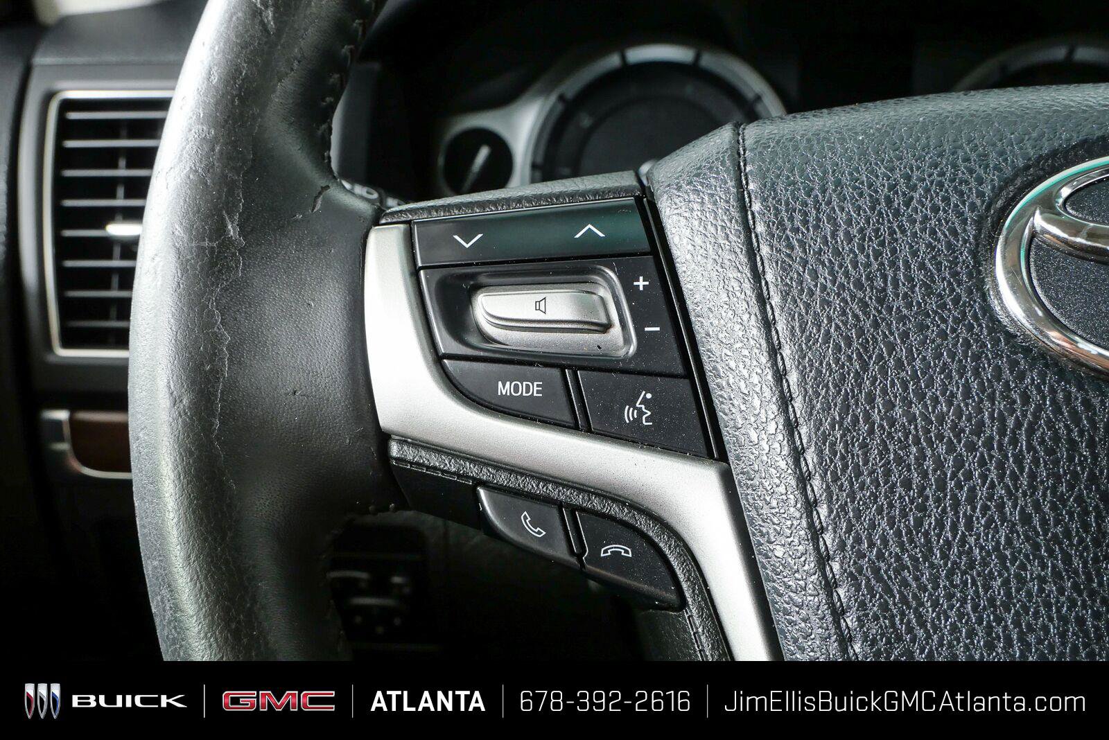 Used 2017 Toyota Land Cruiser AWD/4WD image 11