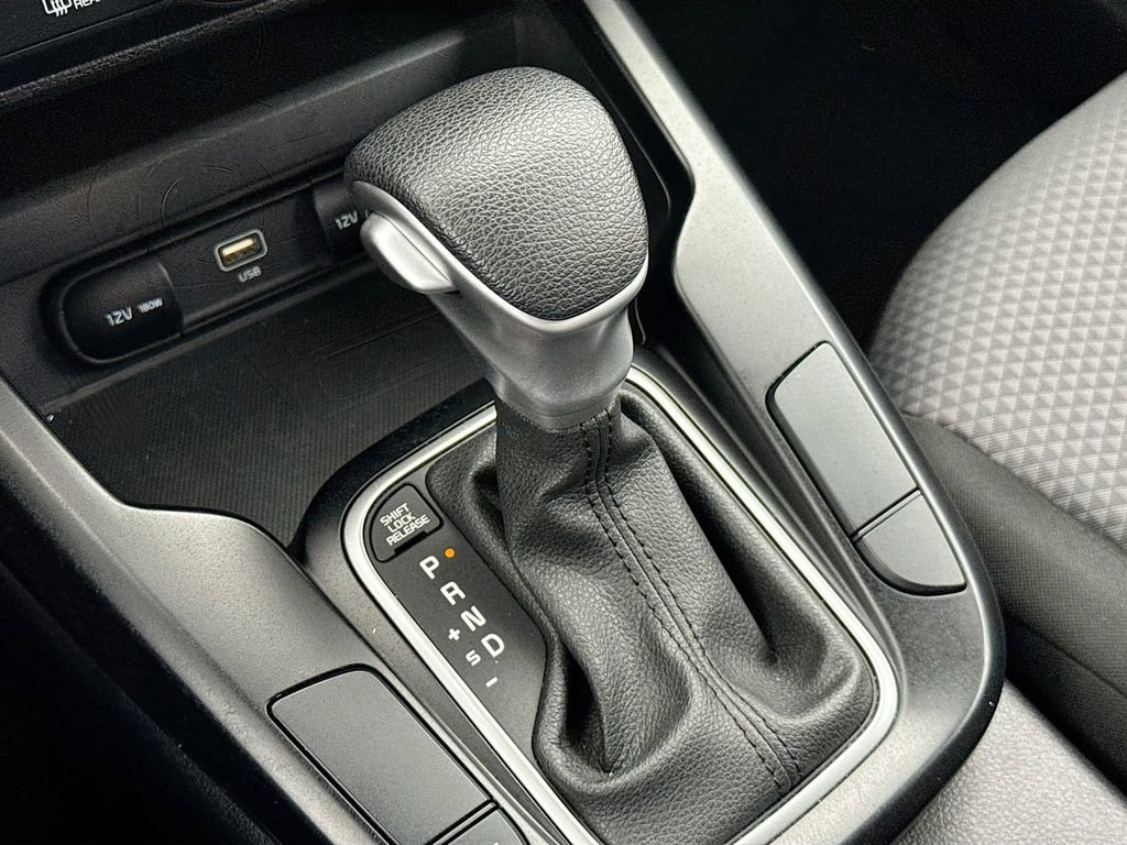 Used 2025 Kia Soul LX w/ LX Technology Package image 16