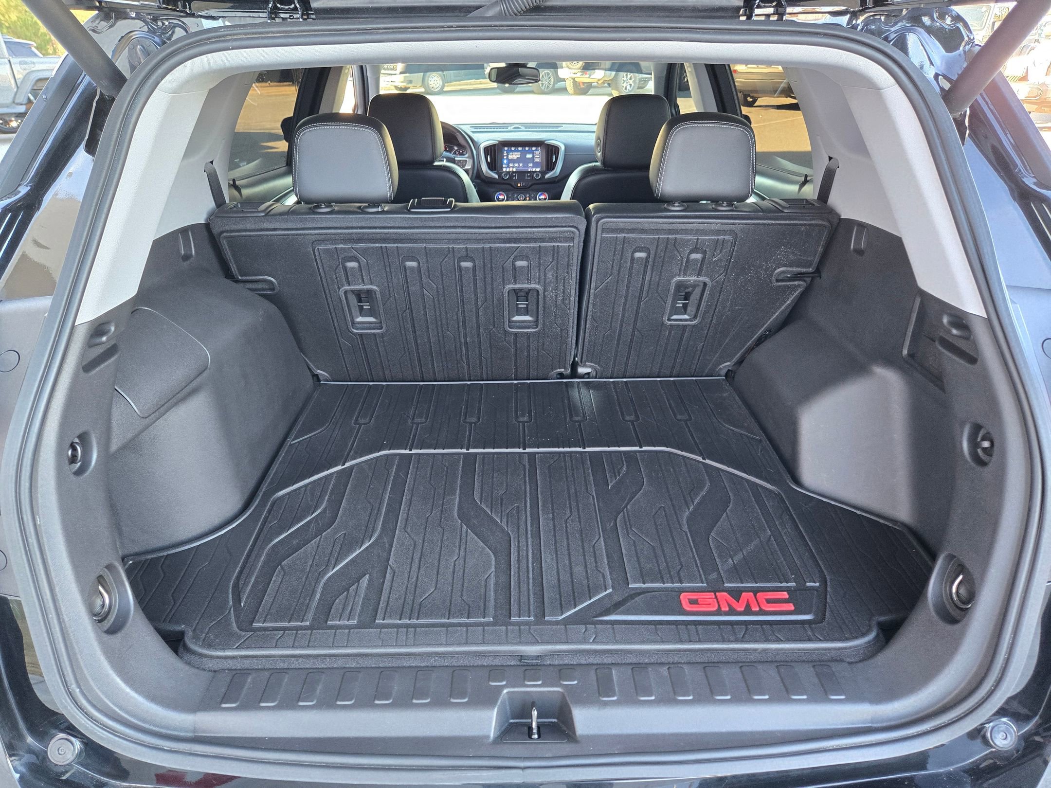 Used 2023 GMC Terrain SLT w/ LPO, Floor Liner Package image 34