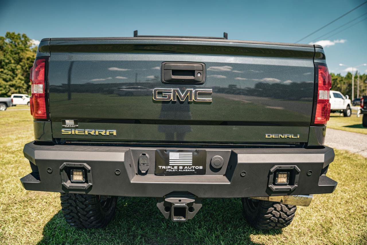 Used 2019 GMC Sierra 2500 Denali w/ Duramax Plus Package AWD/4WD image 6
