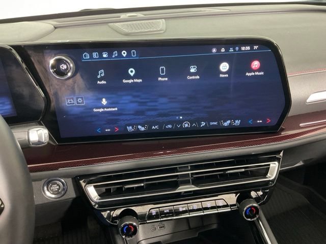 Used 2026 Chevrolet Traverse RS w/ LPO, Floor Liner Package FWD image 18