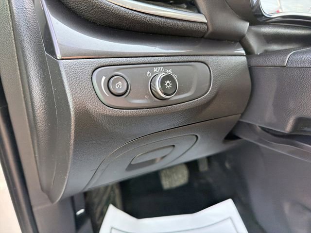 Used 2021 Buick Encore Preferred FWD image 15