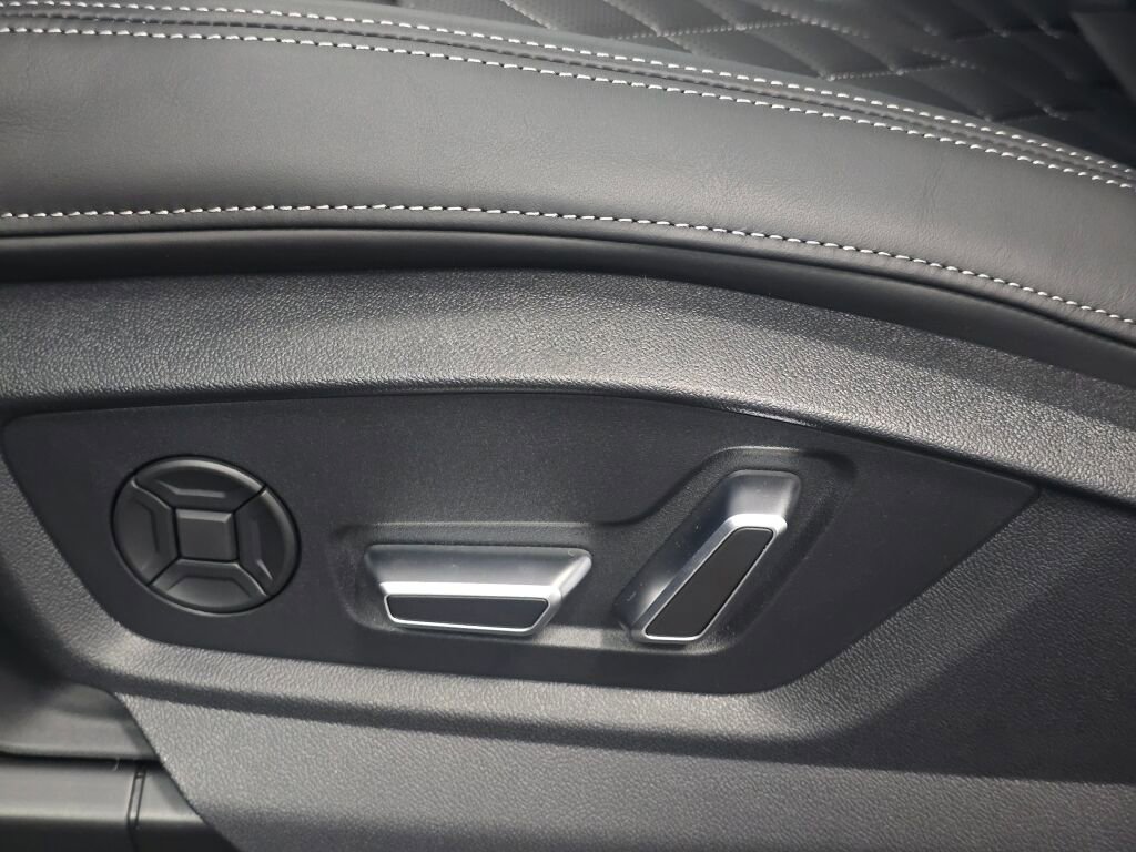 New 2026 Audi SQ7 Premium Plus image 26