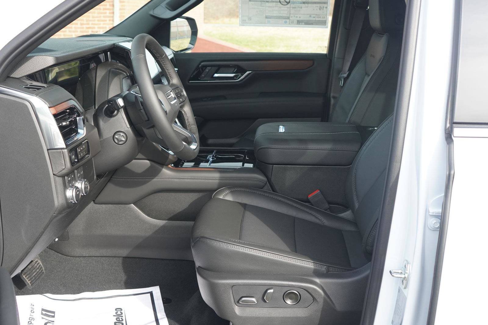 New 2026 GMC Yukon Denali image 24