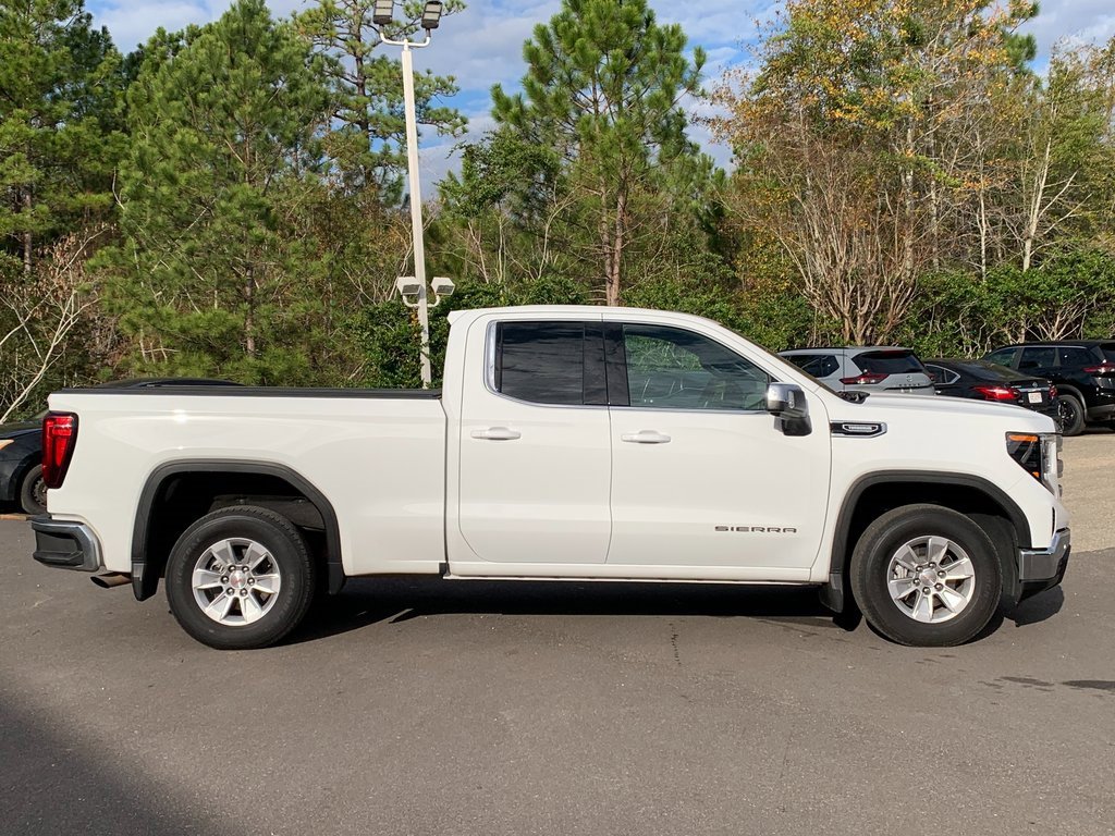 Used 2025 GMC Sierra 1500 SLE w/ Preferred Package image 2
