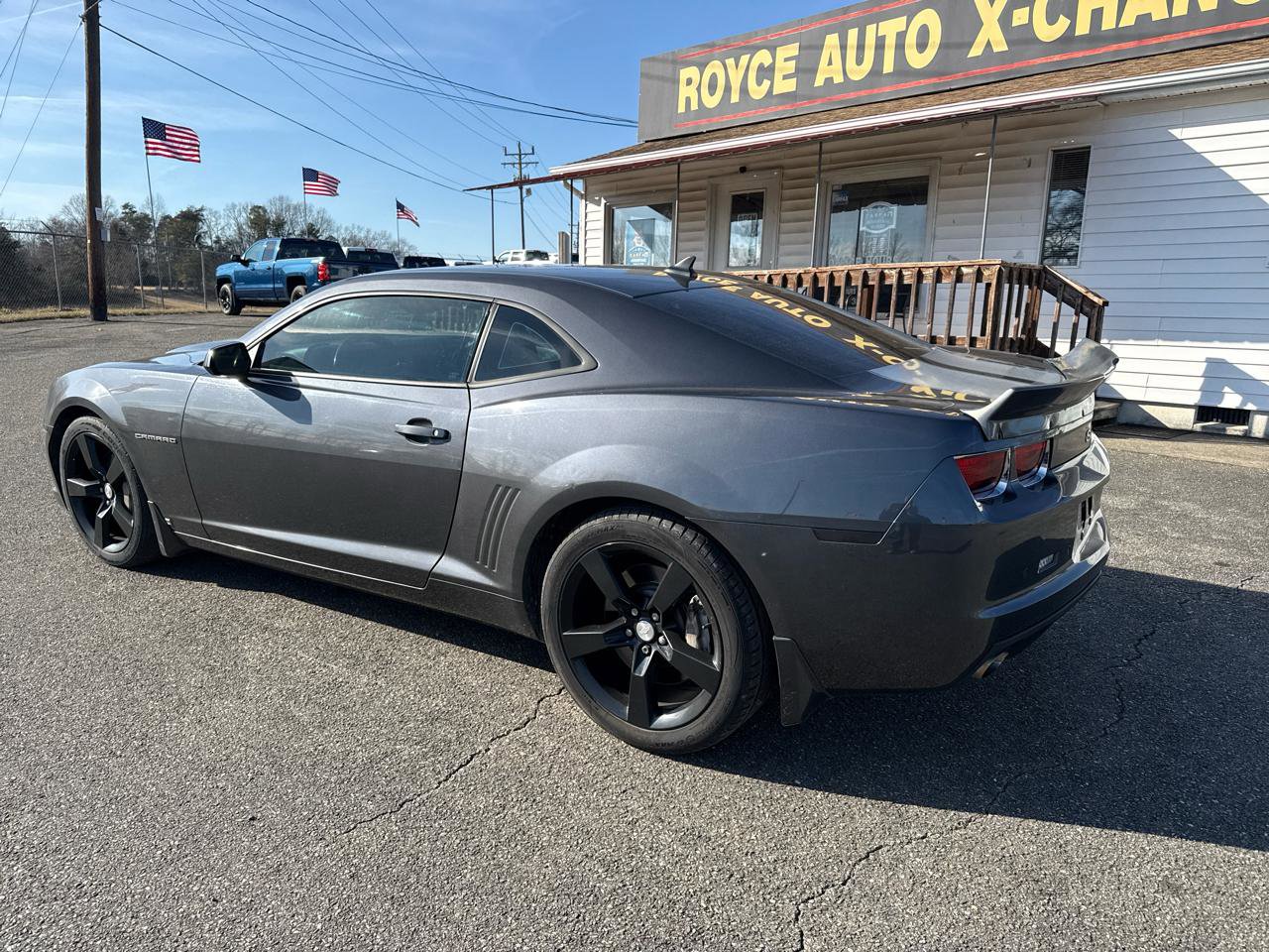 Used 2010 Chevrolet Camaro SS w/ RS Package RWD image 18
