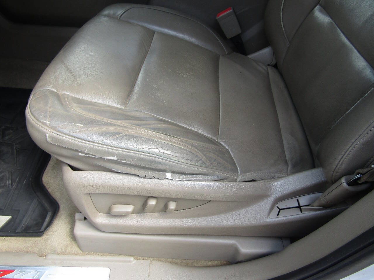 Used 2016 Chevrolet Suburban LT image 27