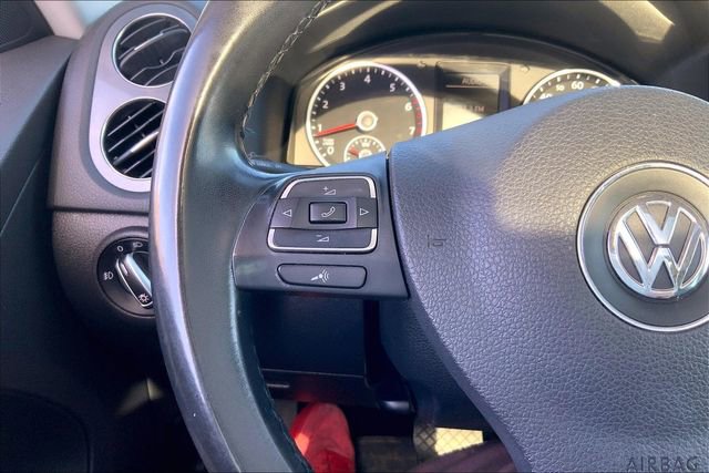 Used 2012 Volkswagen Tiguan SE image 21