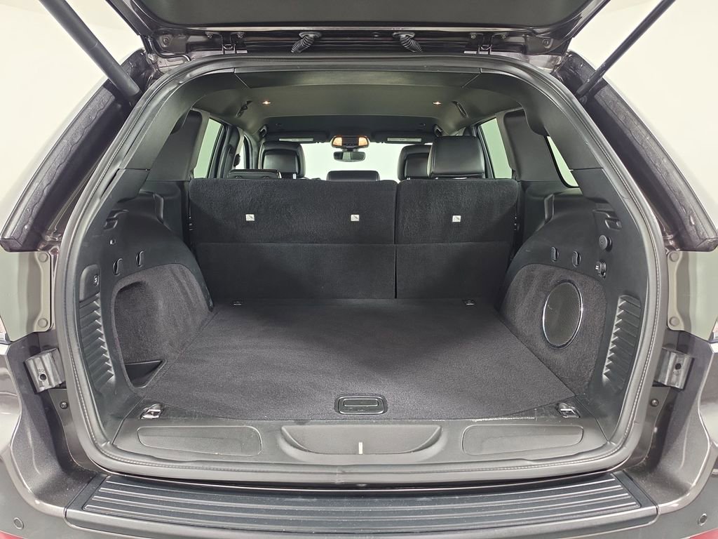 Used 2019 Jeep Grand Cherokee Laredo w/ Laredo X Package AWD/4WD image 32