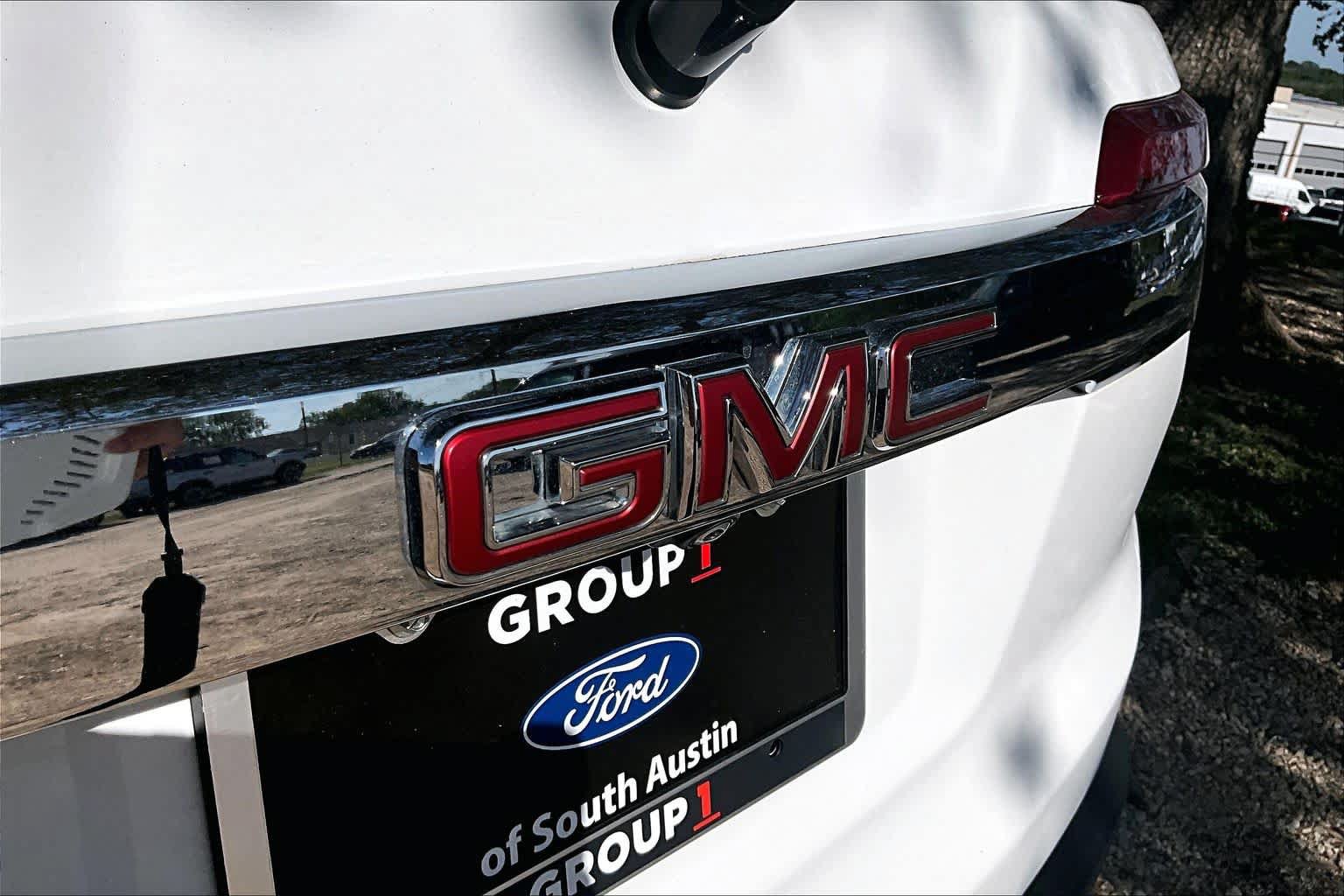 Used 2022 GMC Acadia SLE FWD image 31