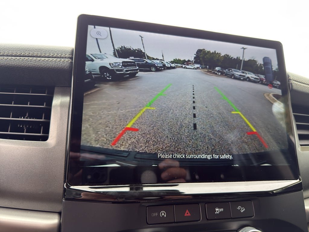 Used 2024 Ford Expedition XLT AWD/4WD image 19