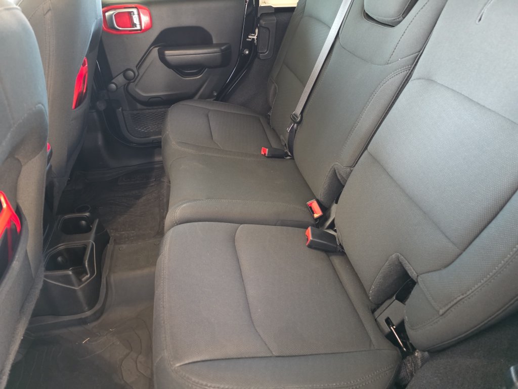 Used 2022 Jeep Wrangler Unlimited Sport AWD/4WD image 19