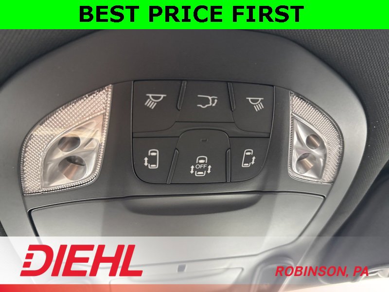 New 2026 Chrysler Pacifica Limited w/ S Appearance Package image 39