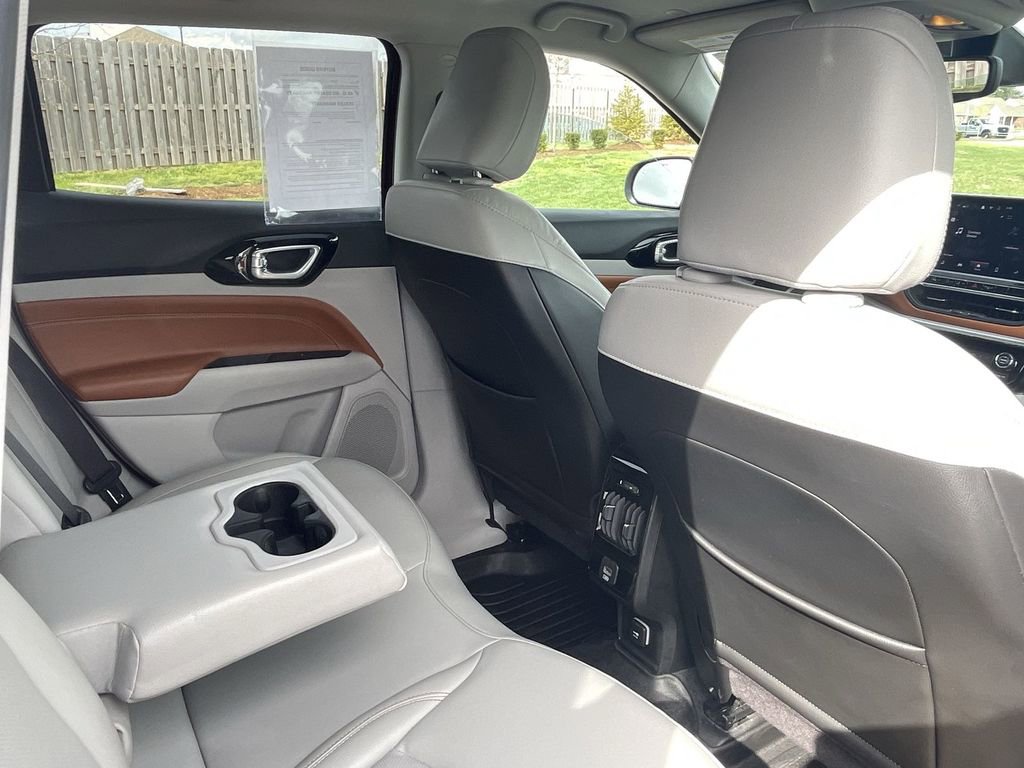 Used 2022 Jeep Compass Limited image 37