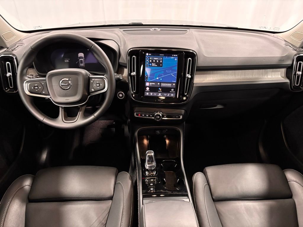 Certified 2025 Volvo XC40 B5 Plus image 5