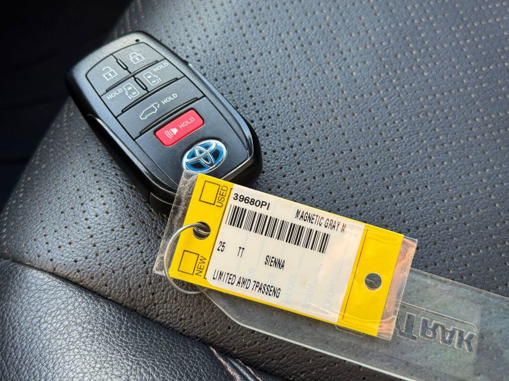 Certified 2025 Toyota Sienna Limited AWD/4WD image 45